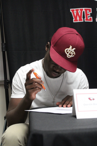 Quentin Bowen signing